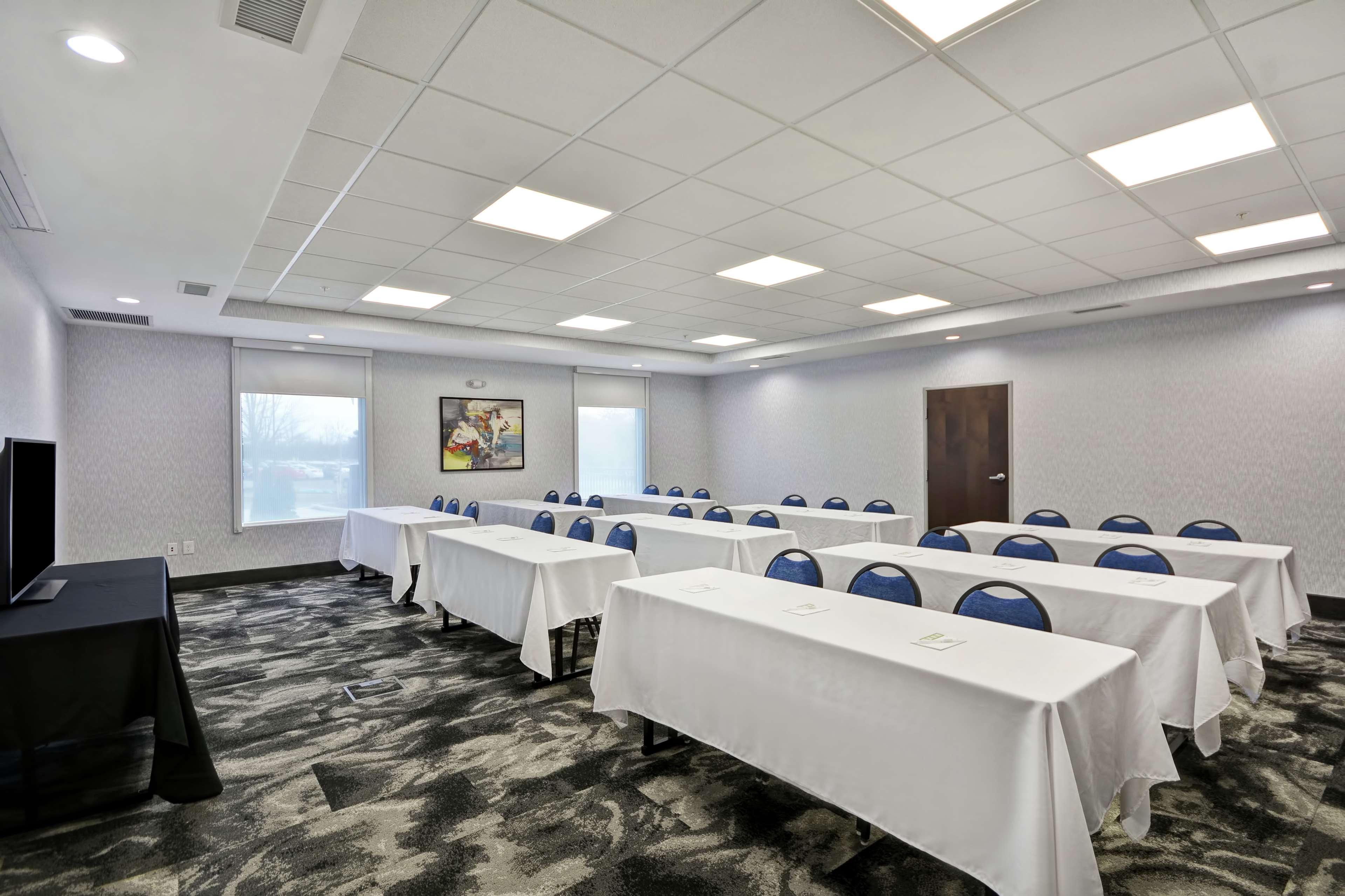 Home2 Suites By Hilton Grand Rapids North Walker Екстер'єр фото