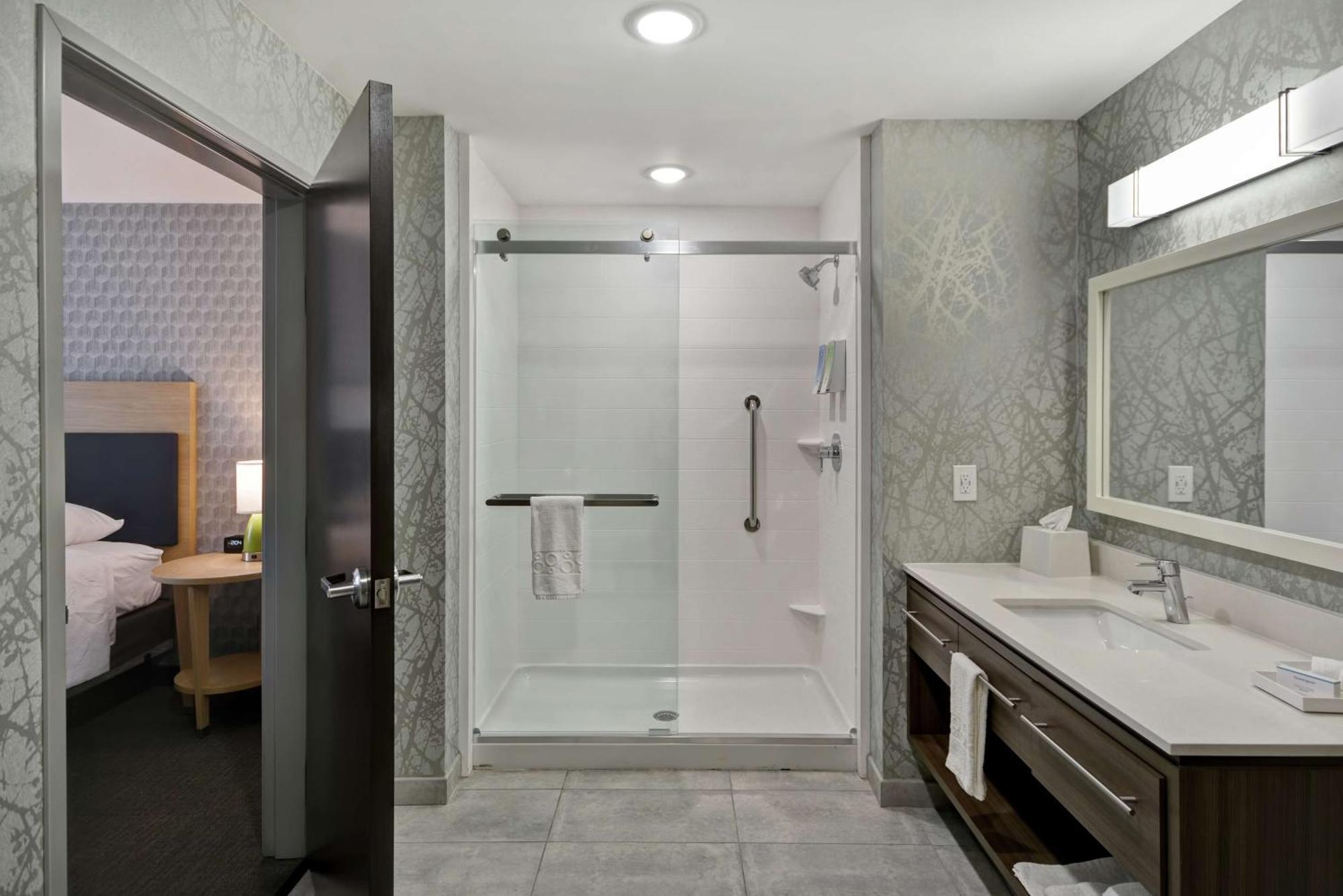 Home2 Suites By Hilton Grand Rapids North Walker Екстер'єр фото