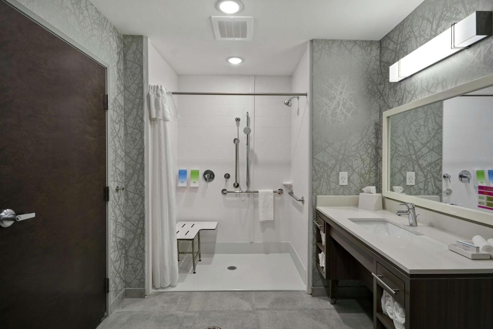 Home2 Suites By Hilton Grand Rapids North Walker Екстер'єр фото